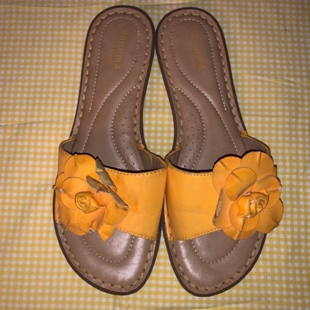 Sonoma sandals